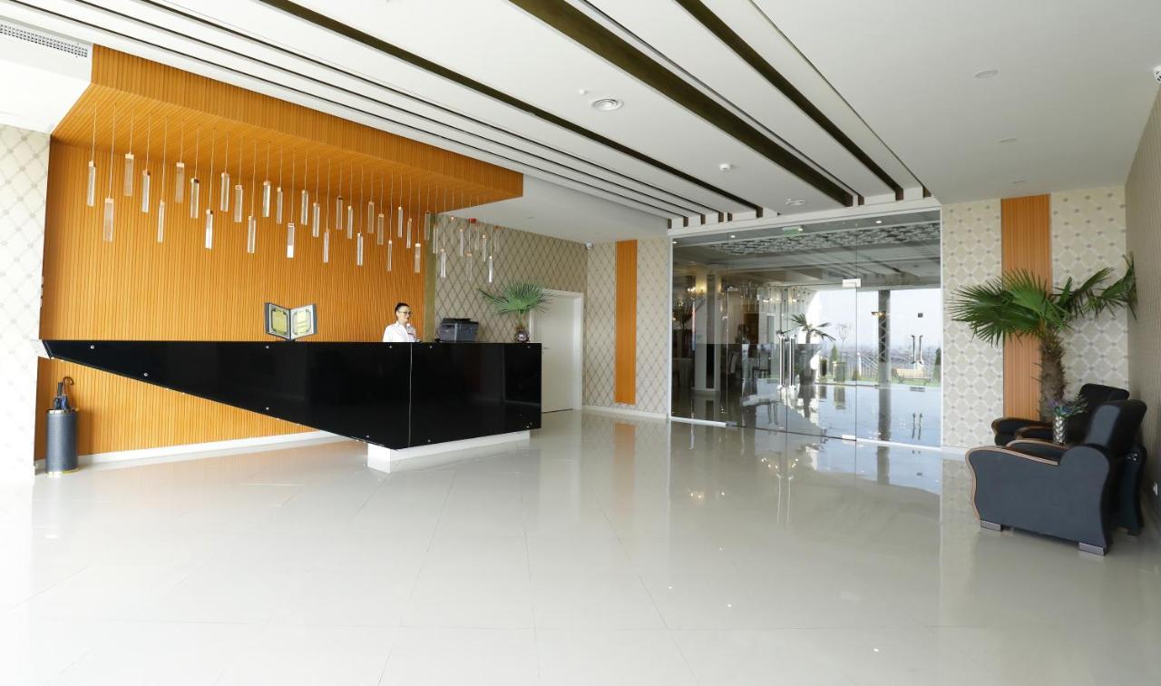 Meliss Events Hotel Craiova Exterior photo