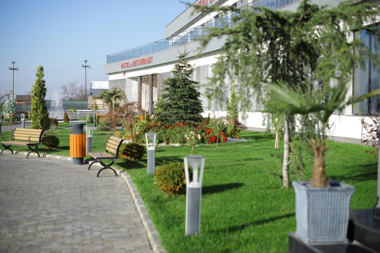 Meliss Events Hotel Craiova Exterior photo