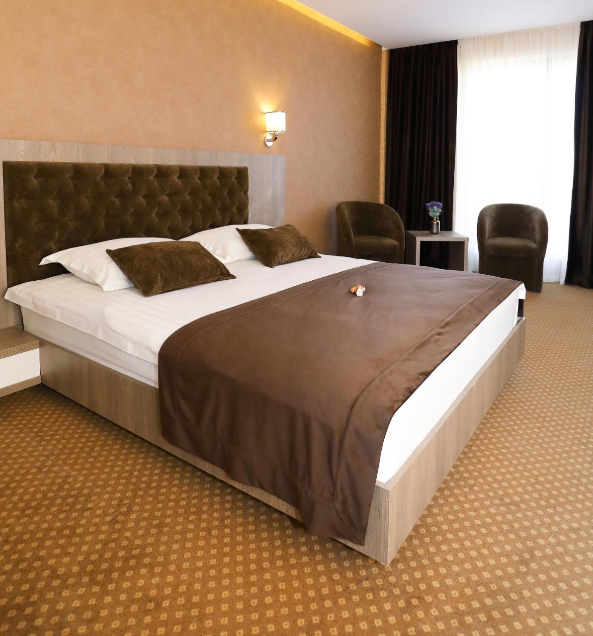 Meliss Events Hotel Craiova Exterior photo
